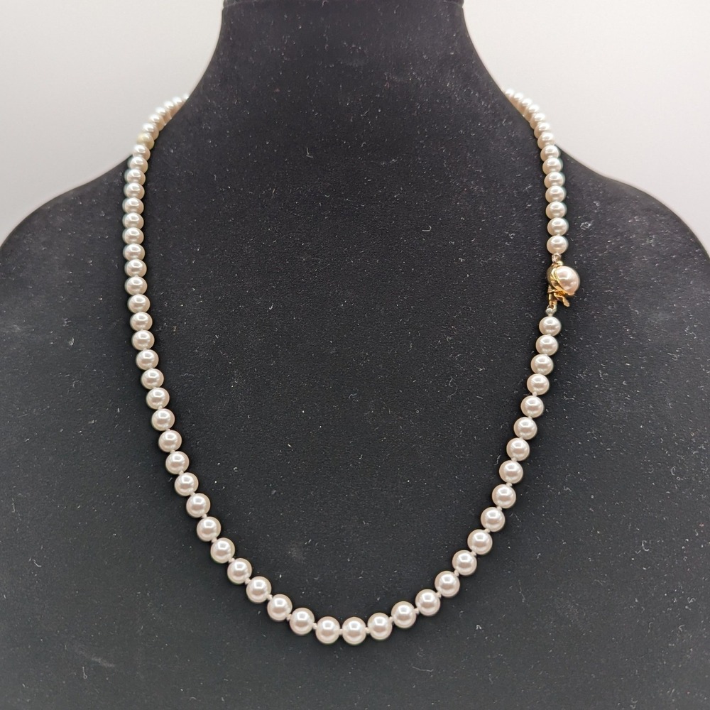 Carollee Pearl Necklace‎ Gold Tone Clasp Classic Elegant